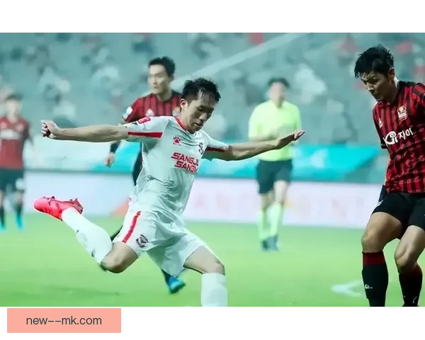 今日足球快讯：最新比赛动态战报与球员转会消息一览